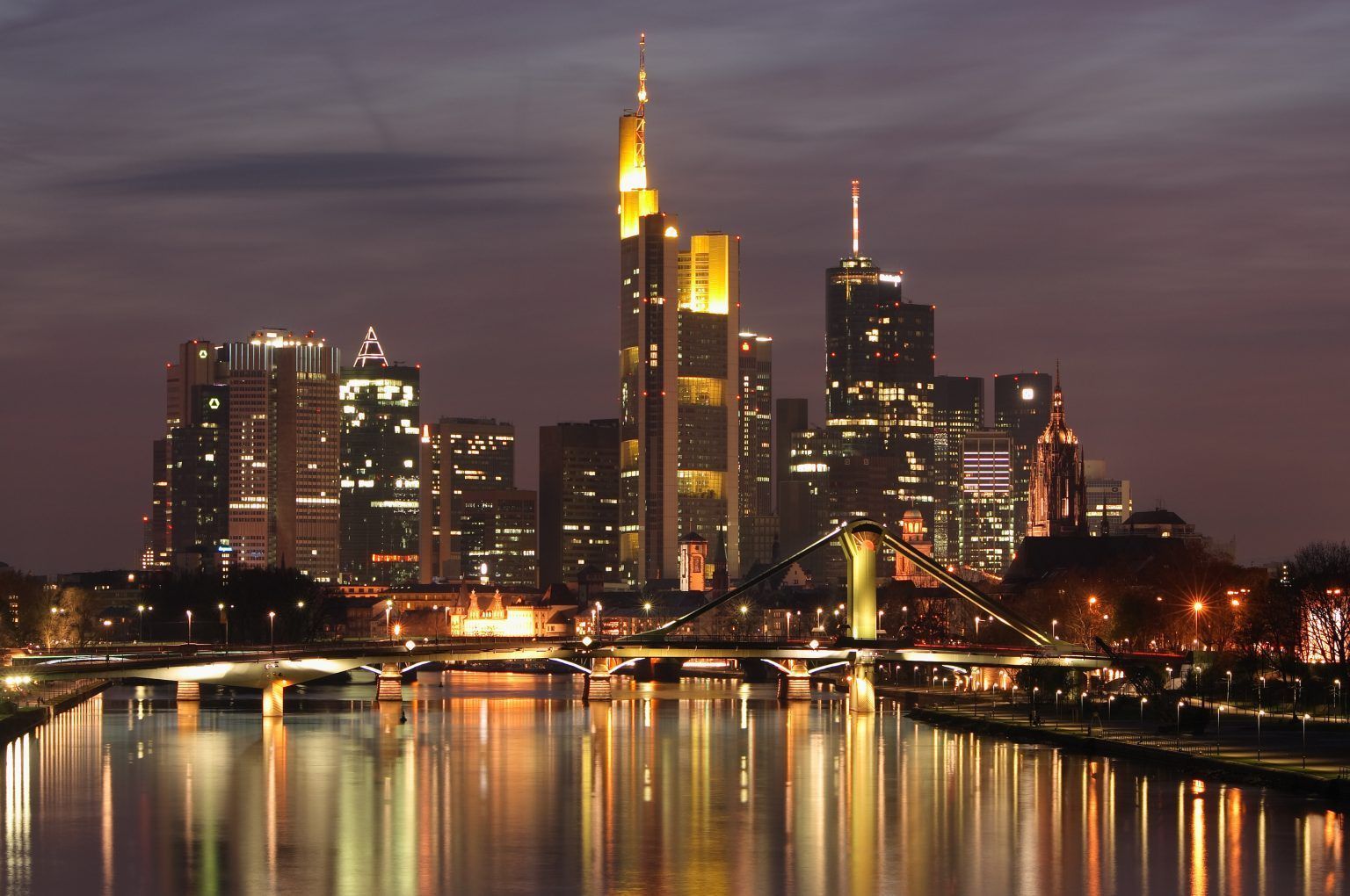 Vuelos Malaga Frankfurt | easyDest.com