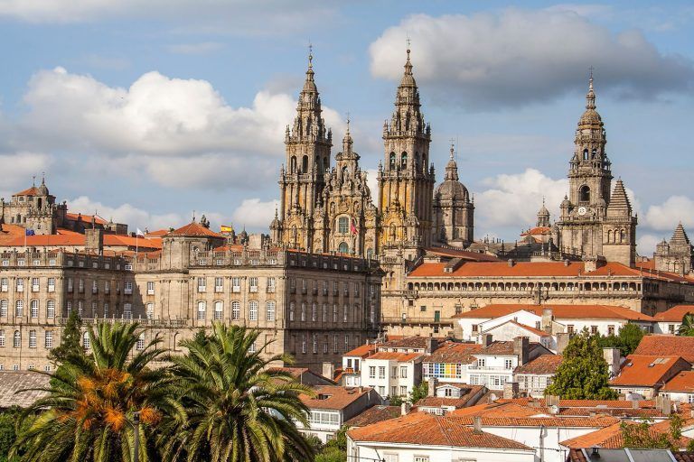 Vuelos Sevilla Santiago | easyDest.com