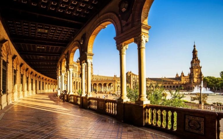 Vuelos Santiago Sevilla | easyDest.com