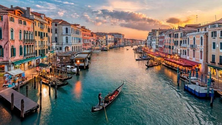 Vuelos Malaga Venecia | easyDest.com