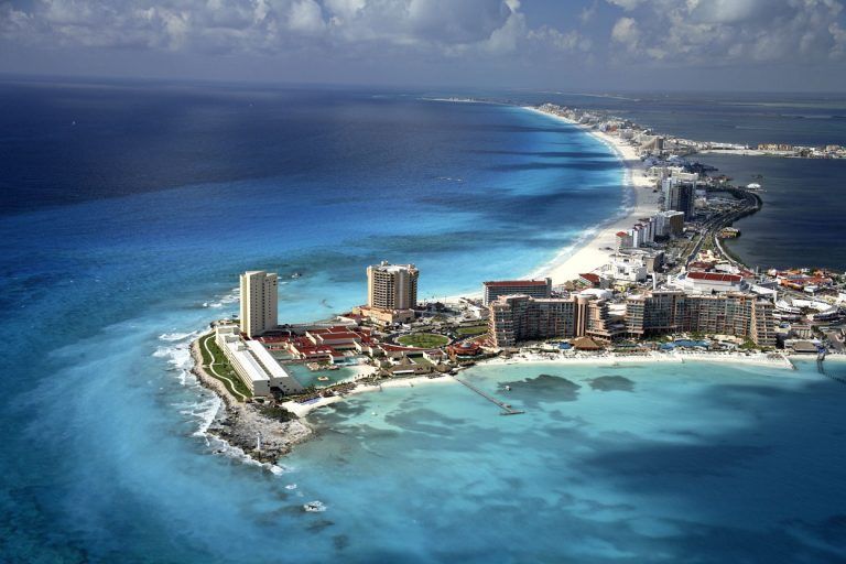 Vuelos Barcelona Cancún | easyDest.com