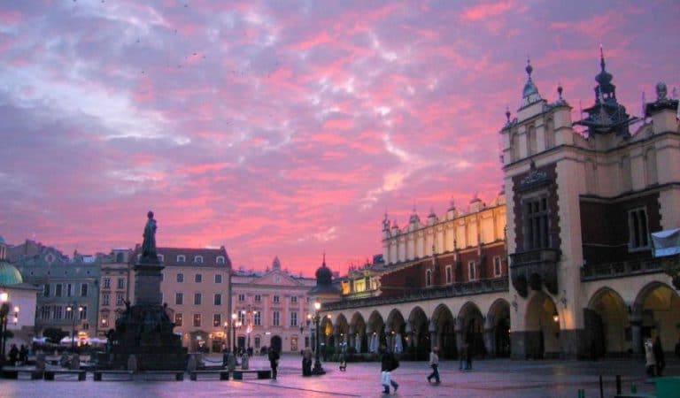 Vuelos Alicante Cracovia | easyDest.com