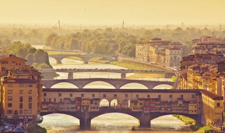 Vuelos Valencia Pisa | easyDest.com