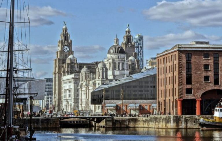 Vuelos Lanzarote Liverpool | easyDest.com