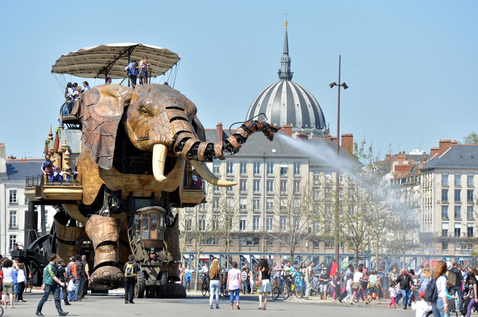 vuelos granada nantes