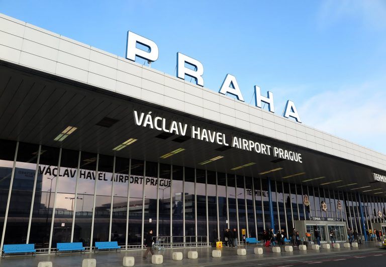 como ir del aeropuerto de praga al centro