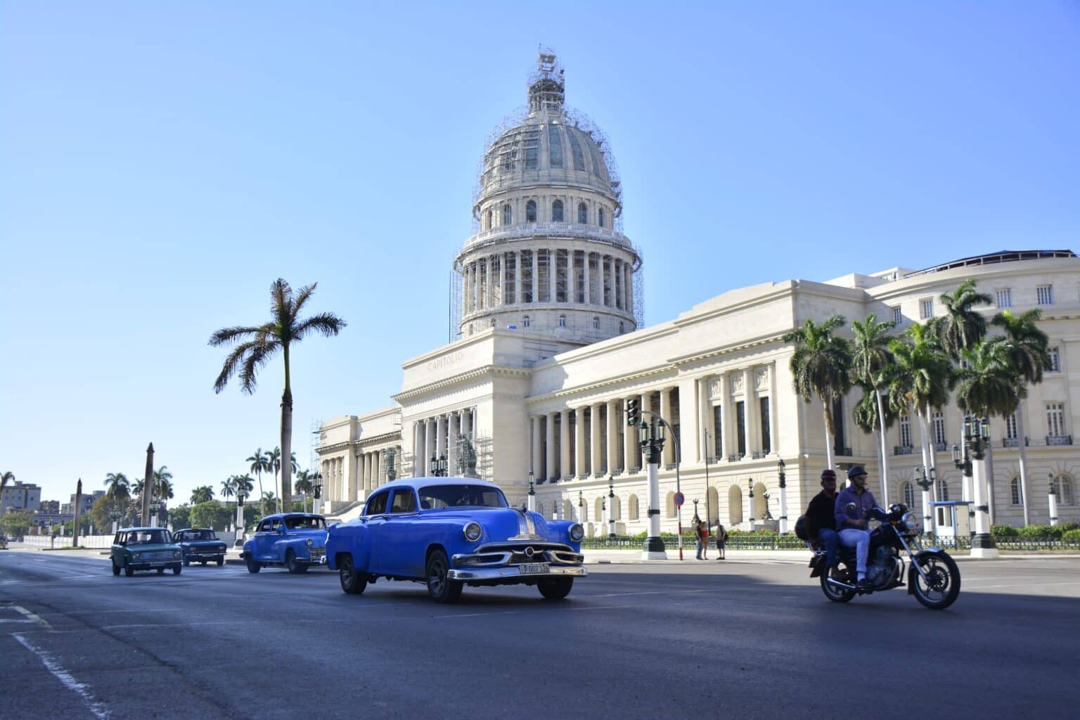 Parque de la Fraternidad - Edificio del capitolio nacional